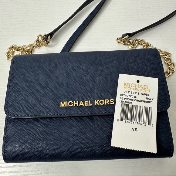 Michael Kors Jet Set Travel Crossbody Bag - Picture 5 of 13